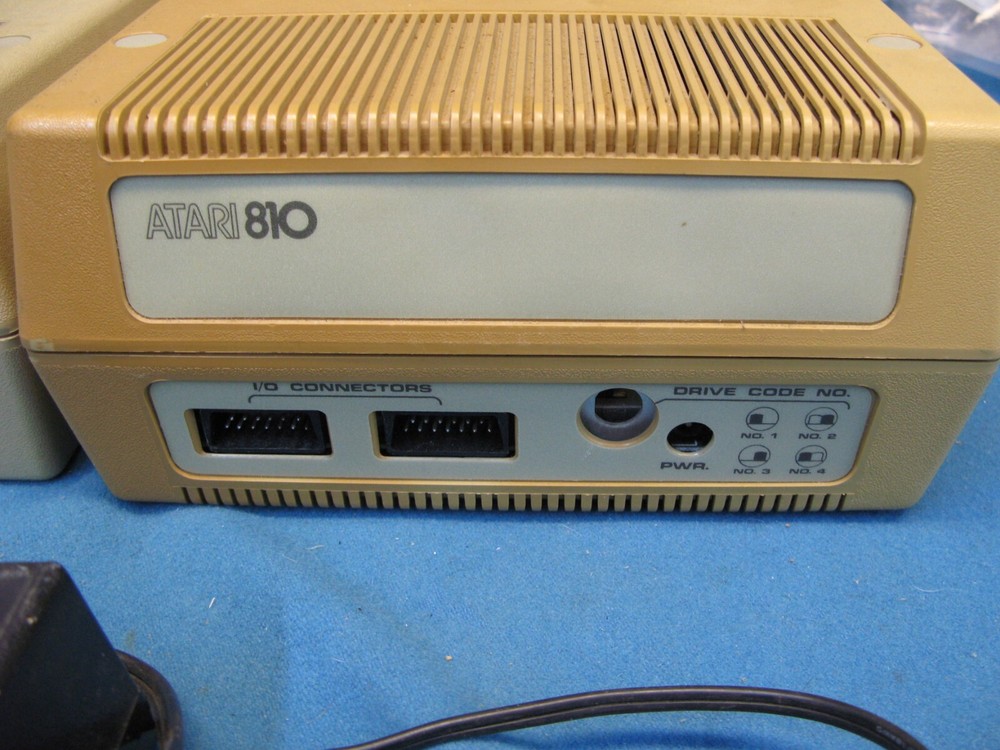 2 Atari 810 Floppy Disc disk Drive & 1 Power Supply Adapter