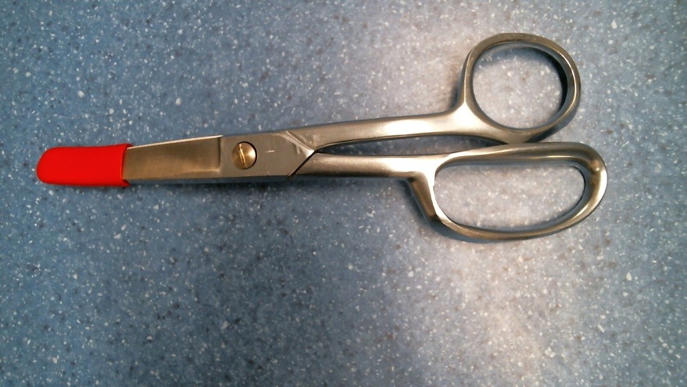 Klein Tools Right Handed Curved Carpet Shears ... FS