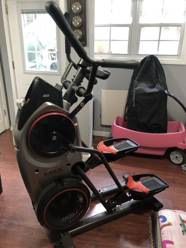 Bowflex Max Trainer M5 Elliptical Machine Adjustable Resistance Black Red Gray