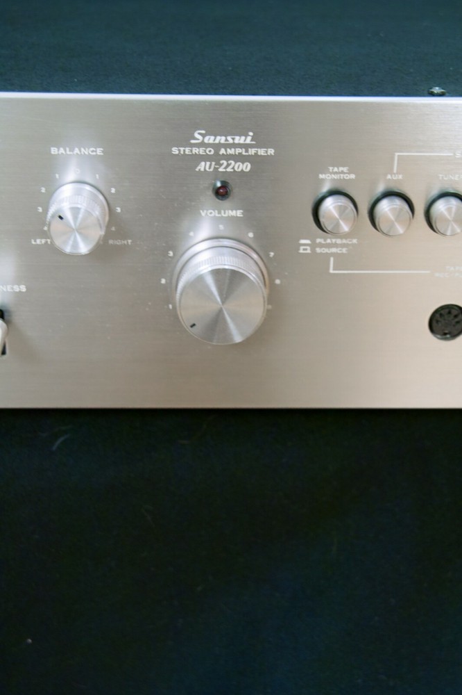 Sansui AU-2200