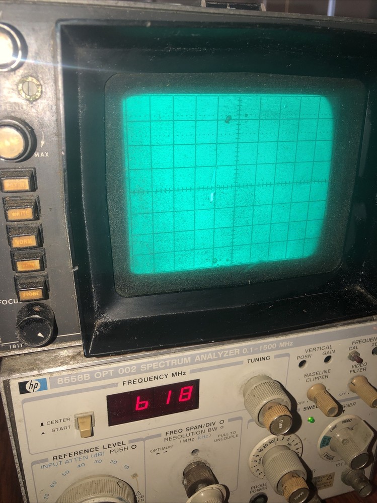 Hewlett Packard 8558B OPT 002 Spectrum Analyzer / HP 181t display unit