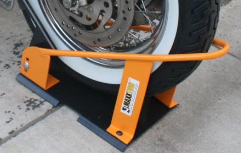 Heavy-Duty Motorcycle Wheel Chock for Secure Transport - Universal Compatibility