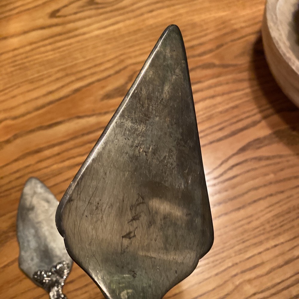 Vintage Lot Cake / Pie Server Grapes & Leaves Ornate Silverplate & Glass Handle