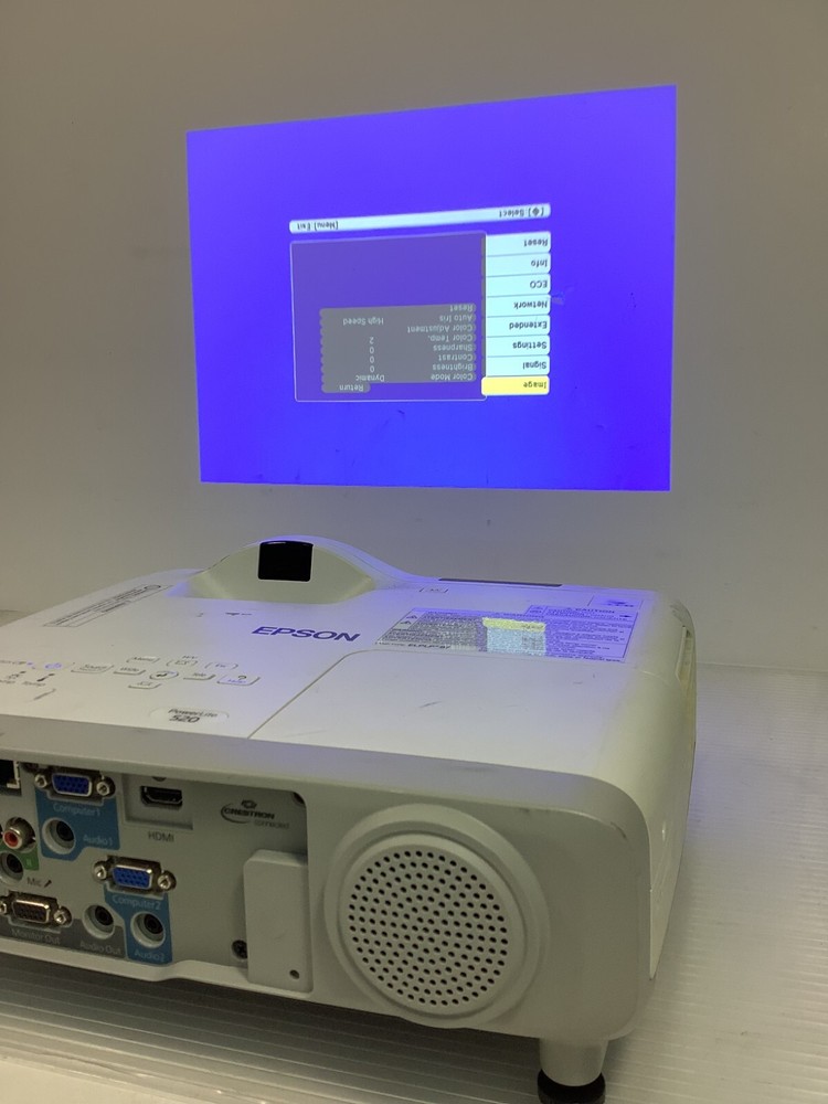Epson PowerLite 520 Tri-LCD Projector