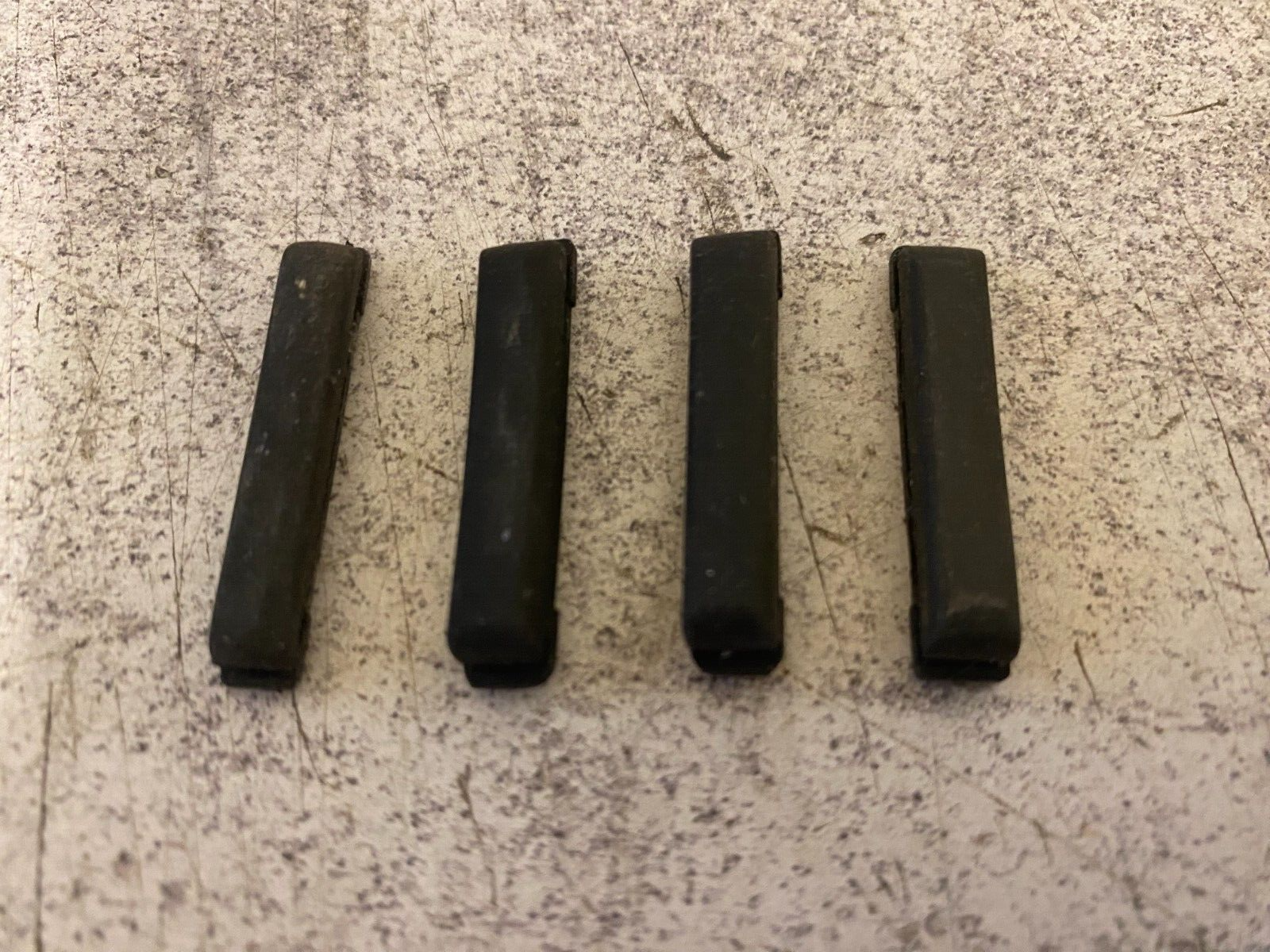 Lot of 4 Dell OptiPlex 30mm Rubber Feet 7010 7020 7040 7050 7060 9010 9020 5040