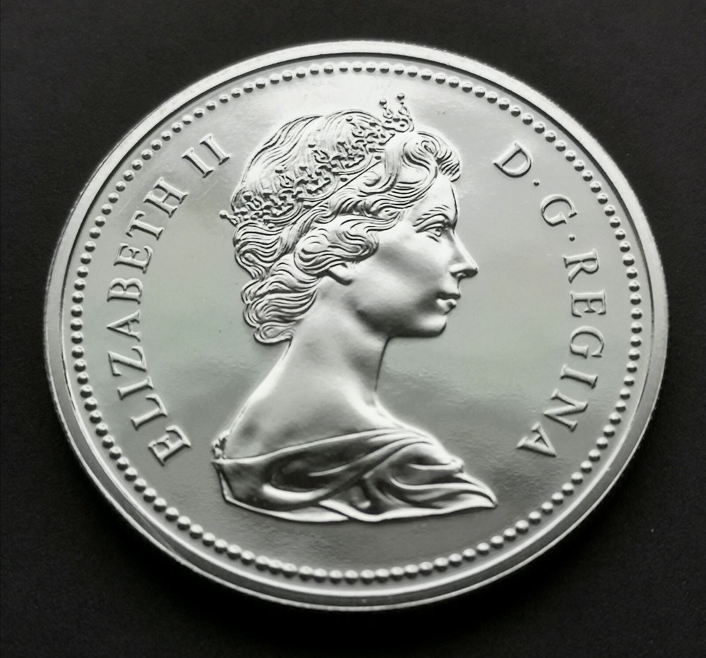 *** CANADA 1975 SILVER DOLLAR *** 1875 - 1975 CALGARY ***