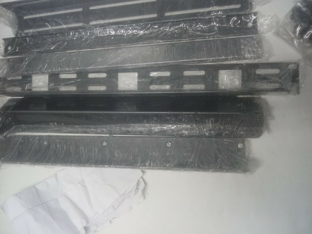V7 RMUR1U-1E Mounting Rail for Server Racks