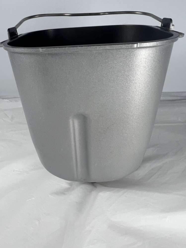 Replacement Pan With Paddle for GOLDSTAR Automatic Breadmaker Model: HB-026E