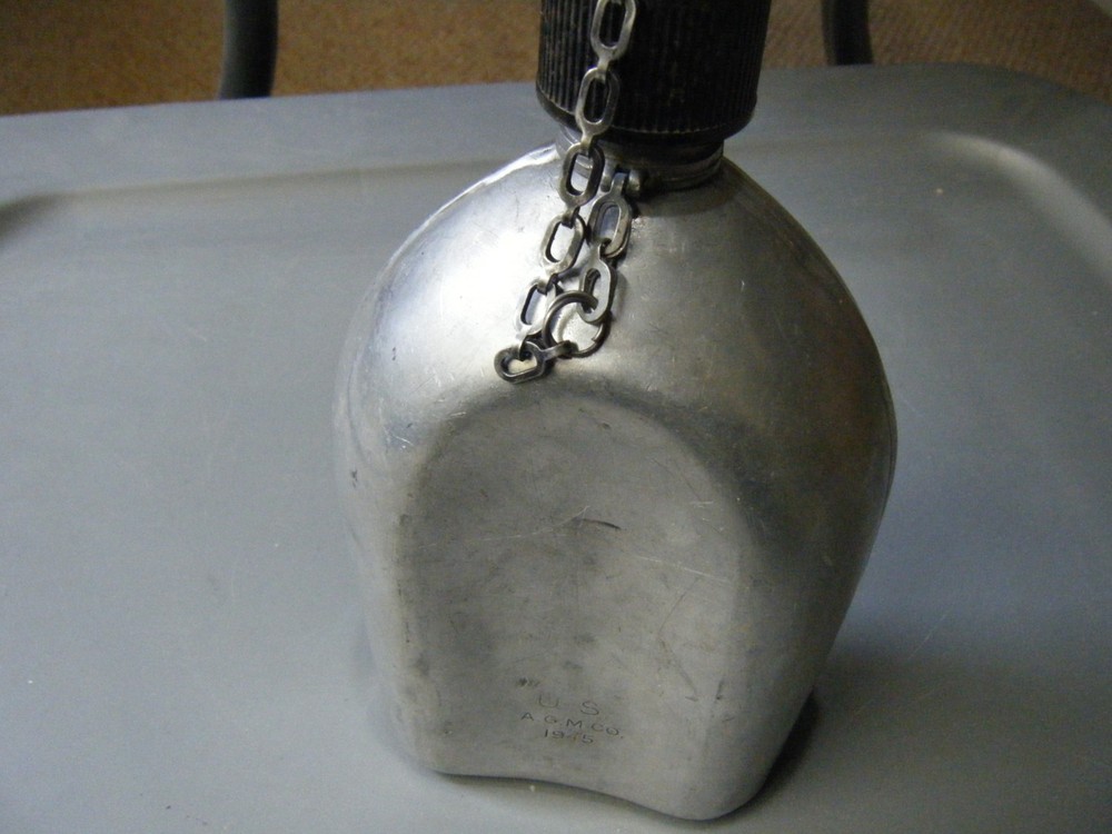 Original WWII US Canteen 1945 Dated A. G. M. Co.
