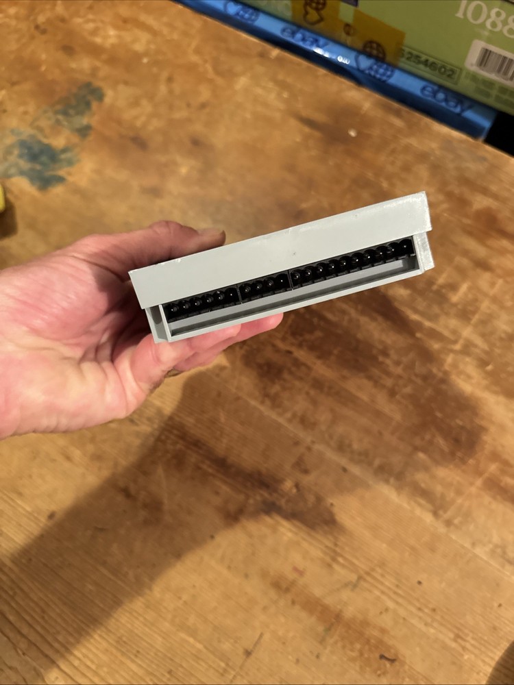 HID VertX V100 70100AEPON Door/ Reader Interface Tested & Working