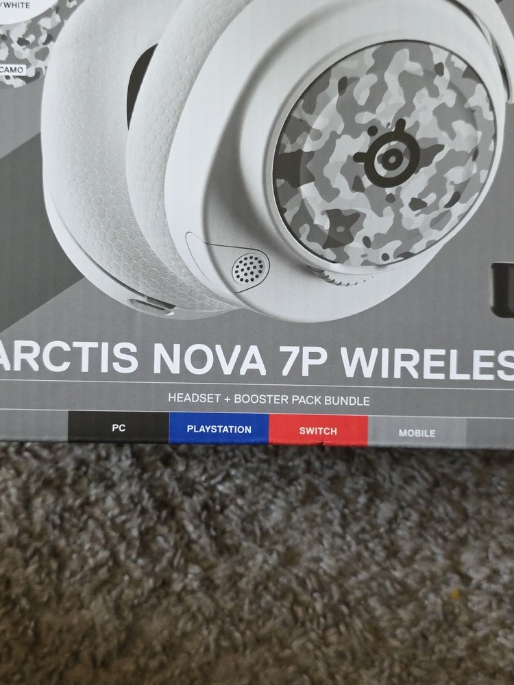 SteelSeries Exclusive Nova 7 Headset with Booster Pack USB-C Wireless Bluetooth.