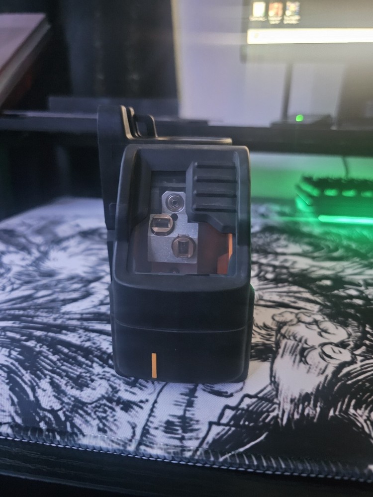 Dewalt DW088cg laser level