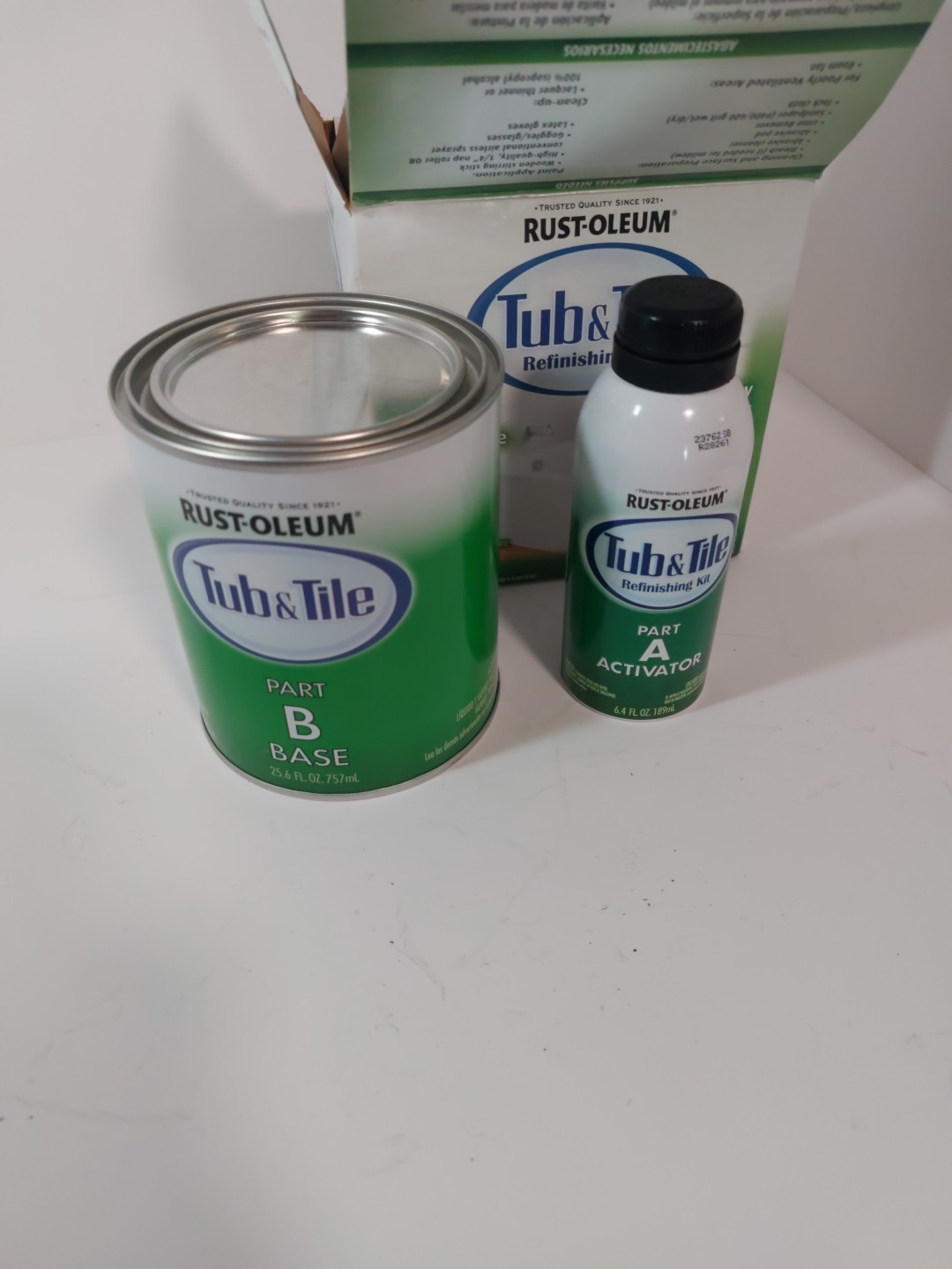 Rust-Oleum #384175 Gloss White Tub & Tile Refinishing Kit, New Open Box
