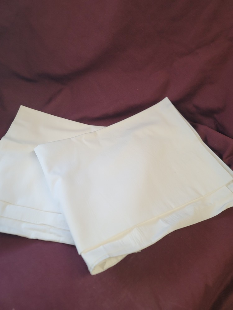 100% Organic cotton By Coyuchi Queen Solid Flat Sheet and 2 pillow cases