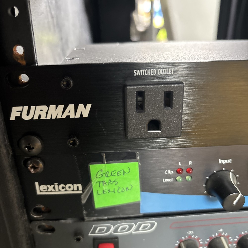 Furman M-8x2 8 Outlet Power Conditioner