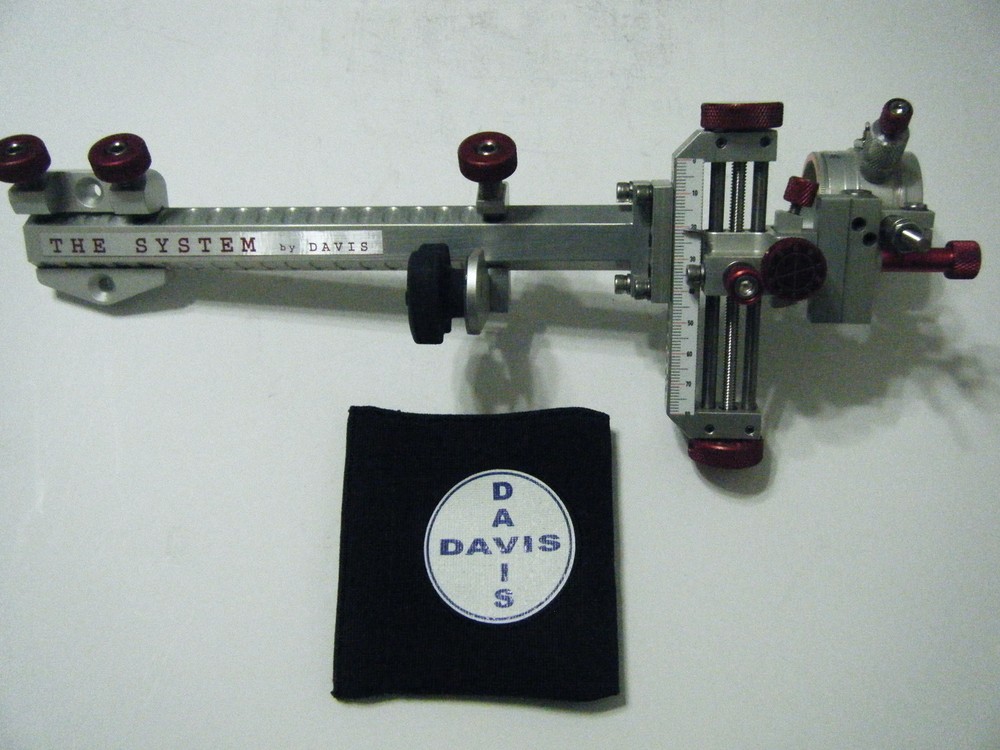 4" DAVIS TARGET SIGHT- Double knob mount -Silver/Red knobs-scope .010 red.(15%)