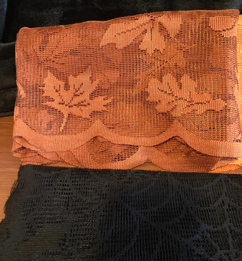 Halloween & Fall Table Runners...Decorative..Pumpkins, Spider Webs, Fall Leaves