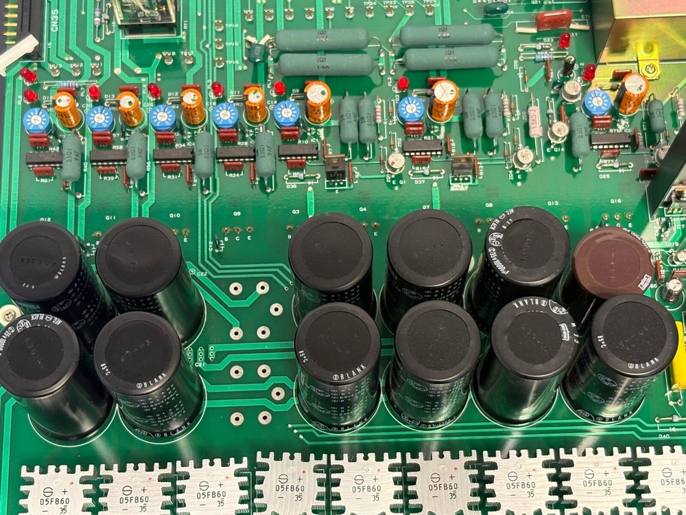 Hitachi SEM Scanning Electron Microscope S-2460N DCPS PCB Board Part 47E-5725