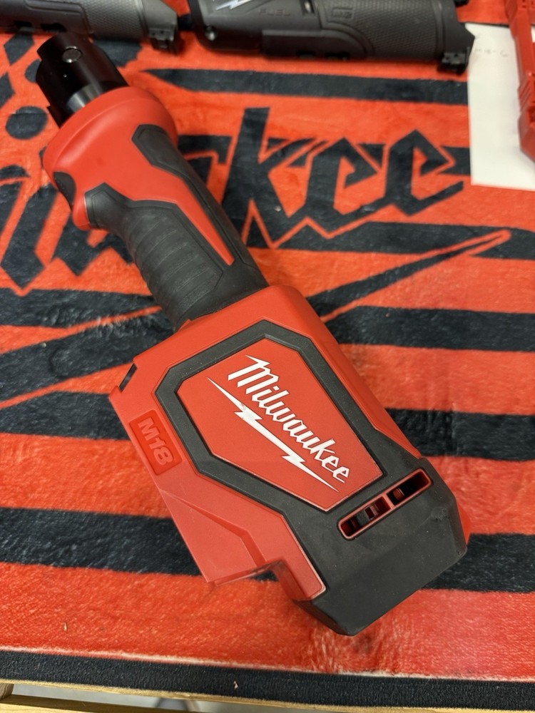 Milwaukee 2674-20 M18 Short Throw Press Tool