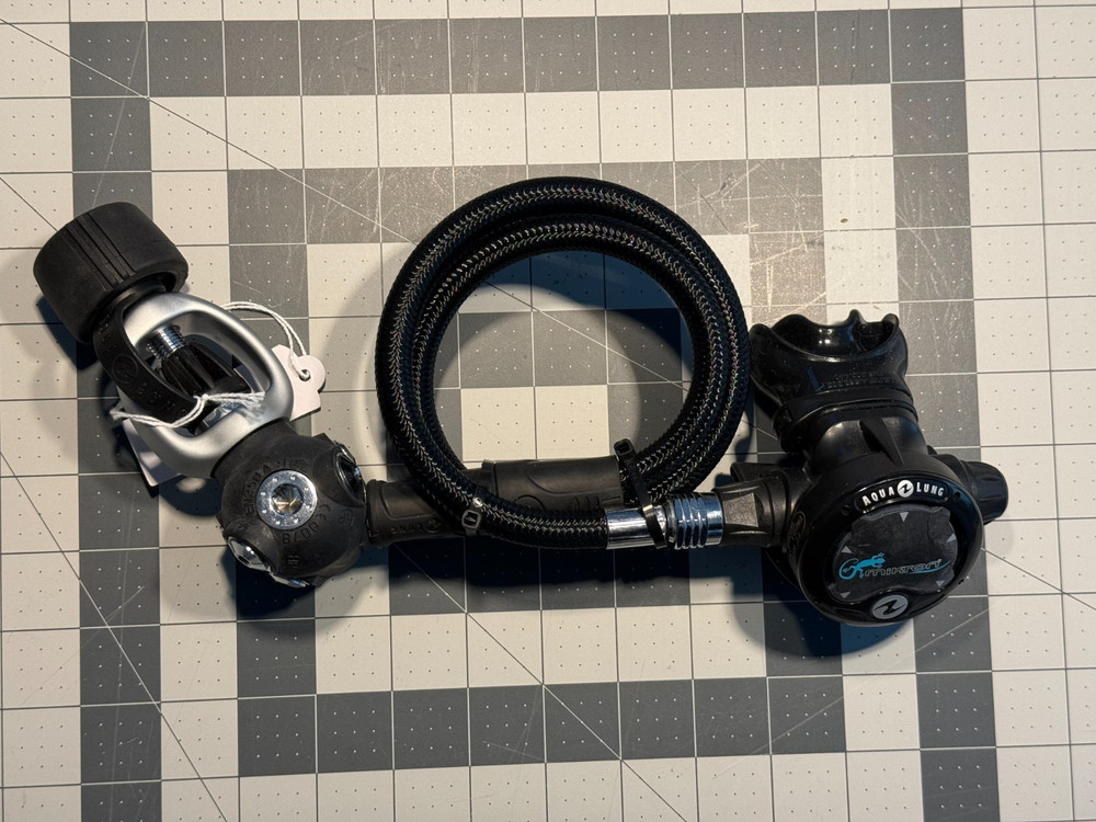 Aqualung Mikron First & Second Stage NEW