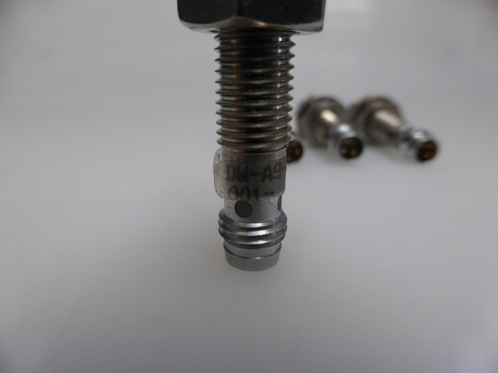 Contrinex Inductive Proximity Switch DW-AS-612-M8-001