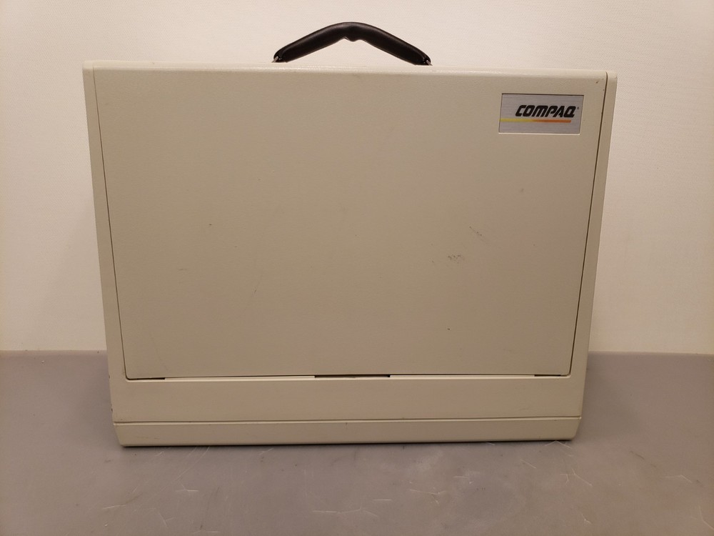 Vintage Compaq Personal Portable Computer Desktop **Empty Case Only** Nice Cond