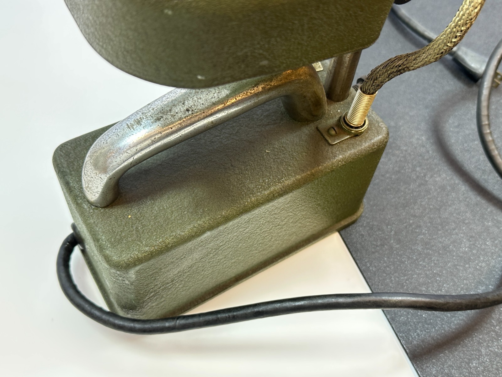 DoALL (DesPlaines IL) Monolight Interference Band, 110 Volt Model 2 Inch, Tested