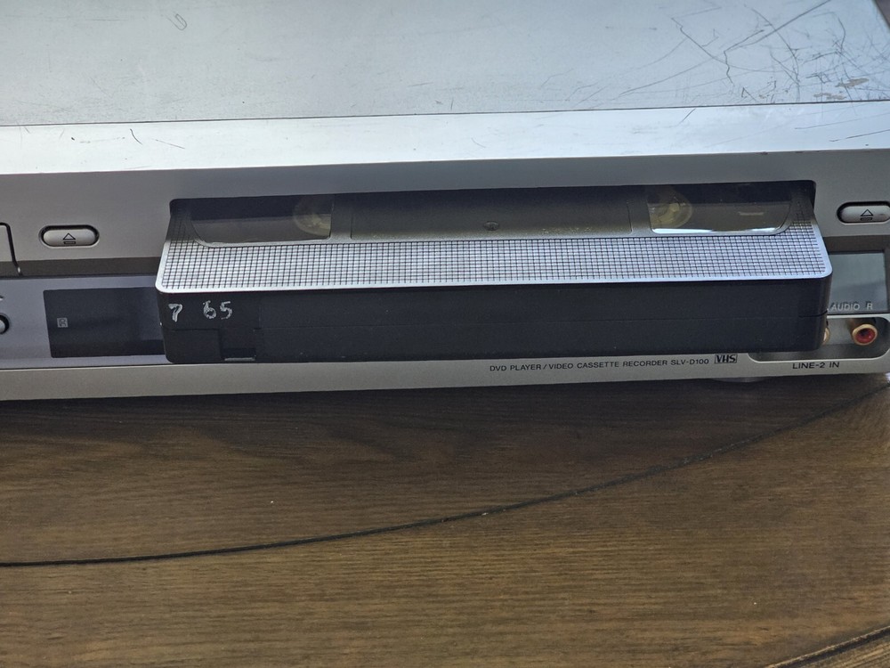 SONY SLV-D100 DVD/VCR Combo playerTested - No Remote