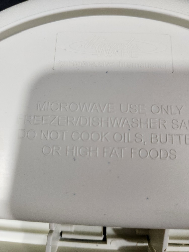 Vintage Miracle Ware Microwave Omelet Maker