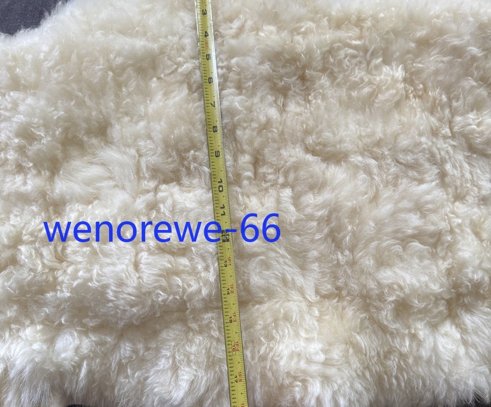 IN US!!! 100% Genuine Sheepskin Fluffy Fur Rug Windward Natural Soft Mat 24"*39"