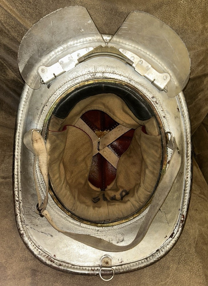 Cairns Leather Fire Helmet Station 23 PGFD Very Nice Solid Helmet