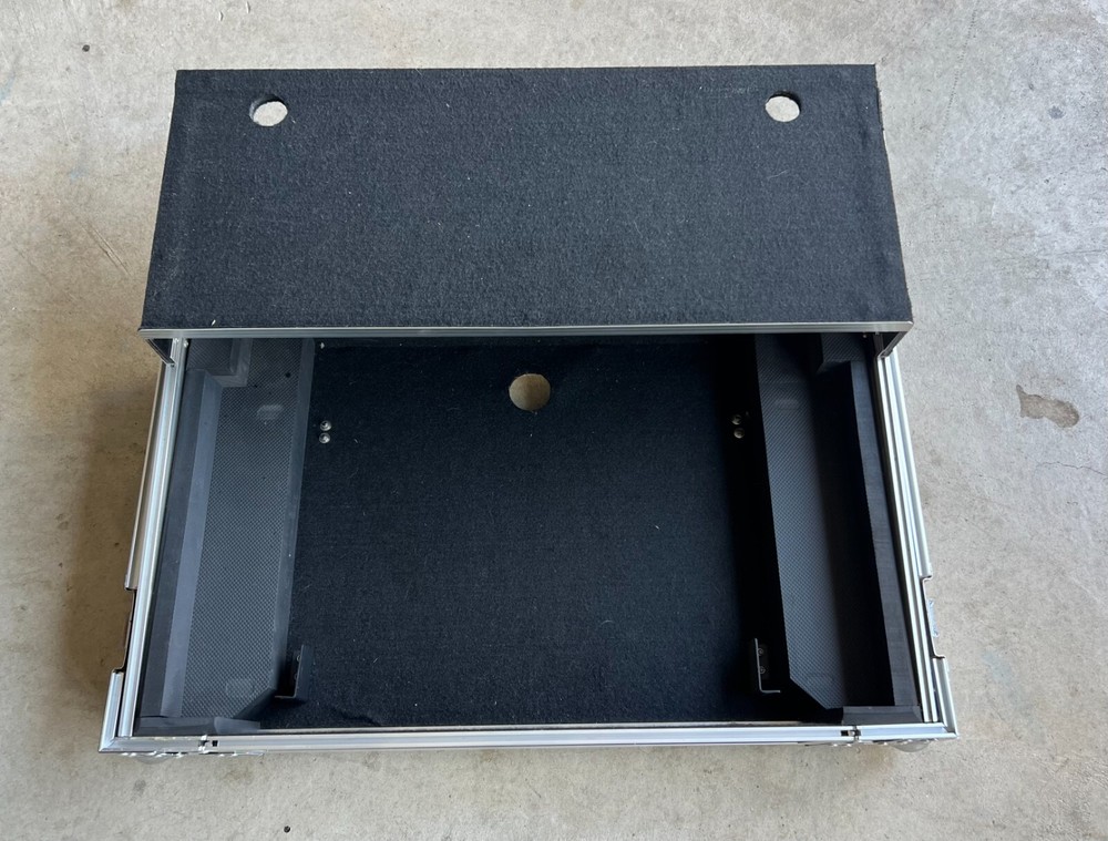 Odyssey Flight Case for Pioneer DDJ-SX2 Controller