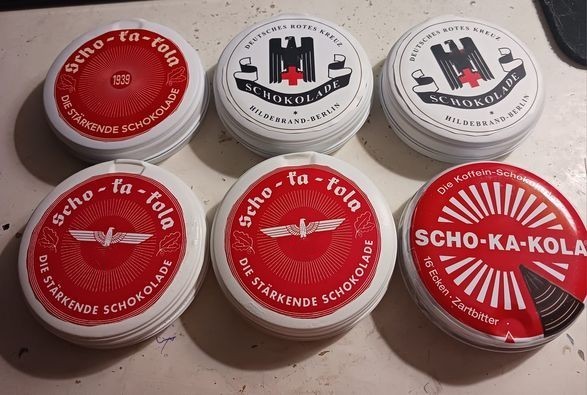 scho-ka- in a WW2 Reproduction can with a 1941 label. New and eatable