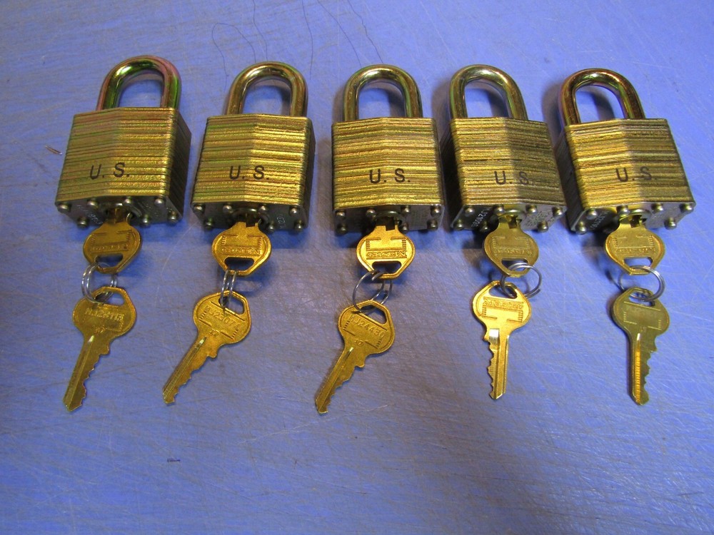 5– Master Lock DG Padlock, US Keyed Different Hardened, Key retained when opened