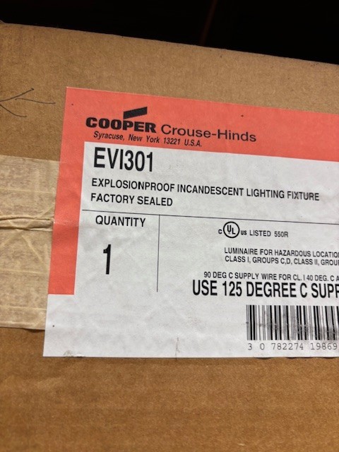 EVI301 CROUSE HINDS LIGHTING FIXTURE