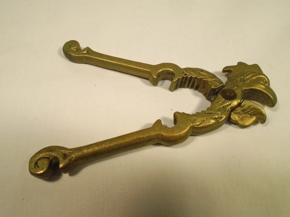 VINTAGE SOLID BRASS ROOSTER CHICKEN BIRD 6" NUT CRACKER PERFECT