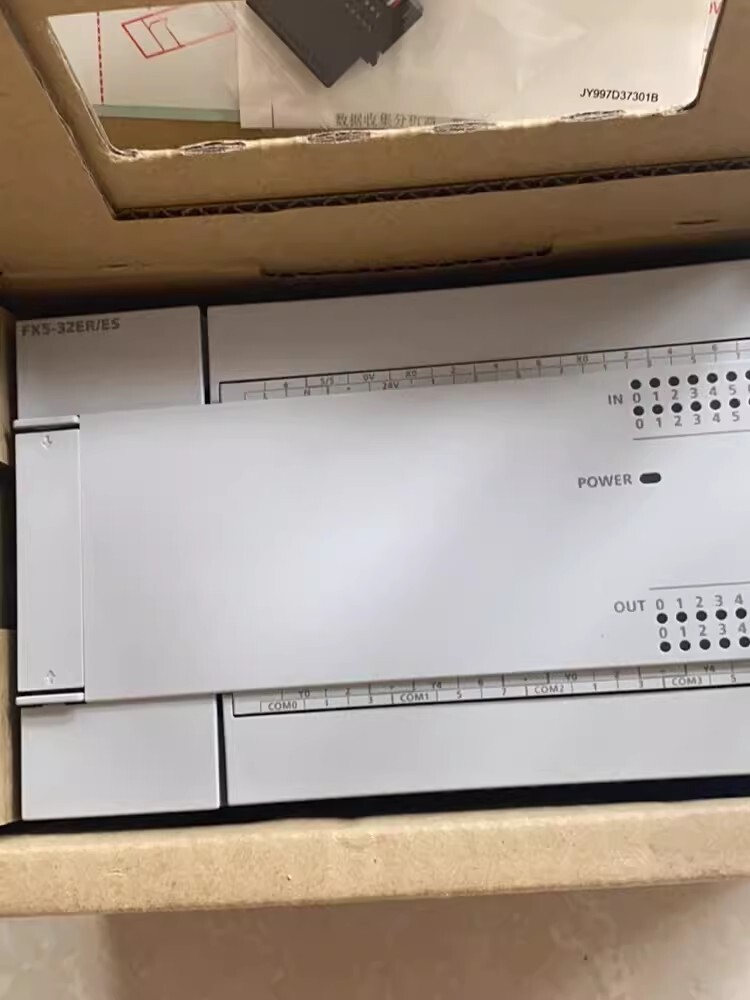 1pcs Mitsubishi PLC FX5 Extension Module FX5-32ER/ES