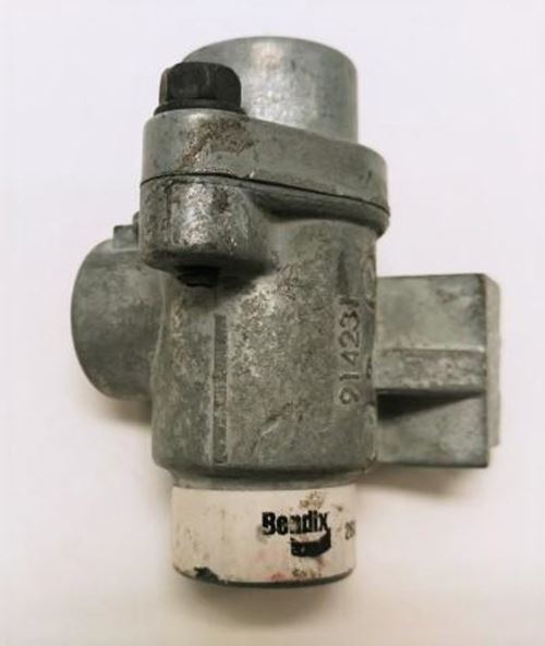 Damaged Bendix Double Check Air Valve - P/N 283321