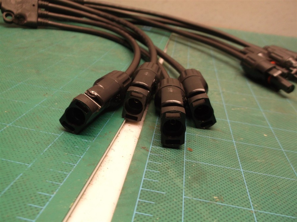 4in1 Solar Panel Y Branch Cable Connection PV Module Adapter Connector Extension