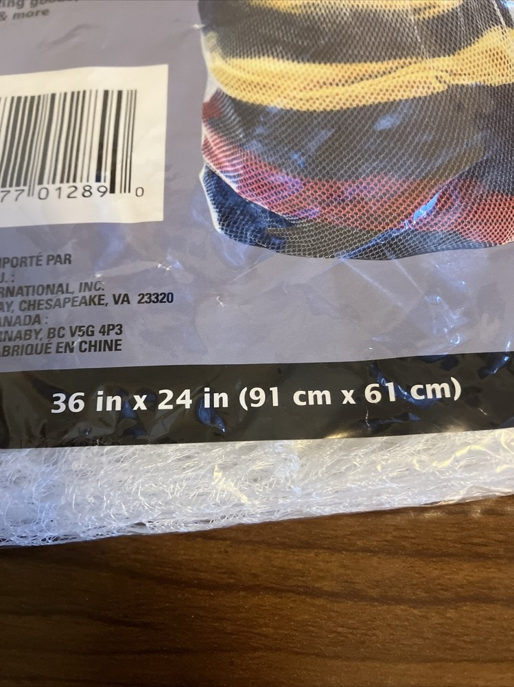 Essentials Mesh Laundry Bag w/Push Lock Drawstring 36” X 24” *New Sealed*