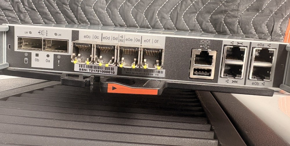 NetApp 111-01324+F1 FAS Controller Storage Module