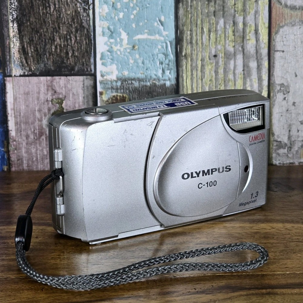Untested Olympus C-100 Compact Digital Camera For Spares Repairs