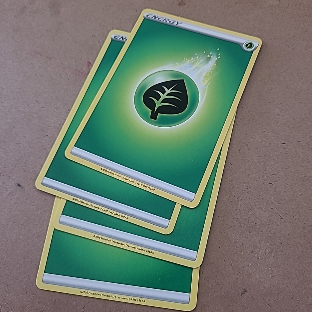 4 Grass Energy Pokémon Cards