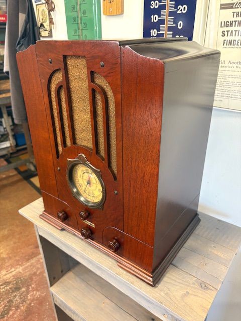 Kadette 53 Tombstone Radio