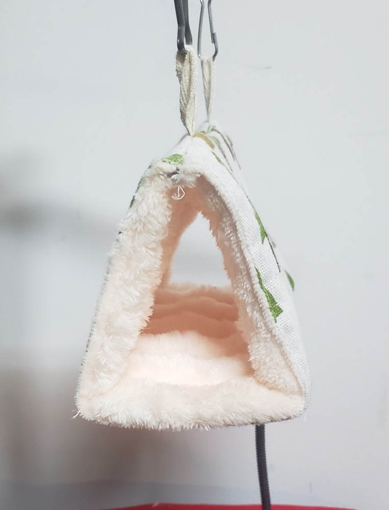 Sherpa Bird Warming Cozy Hut