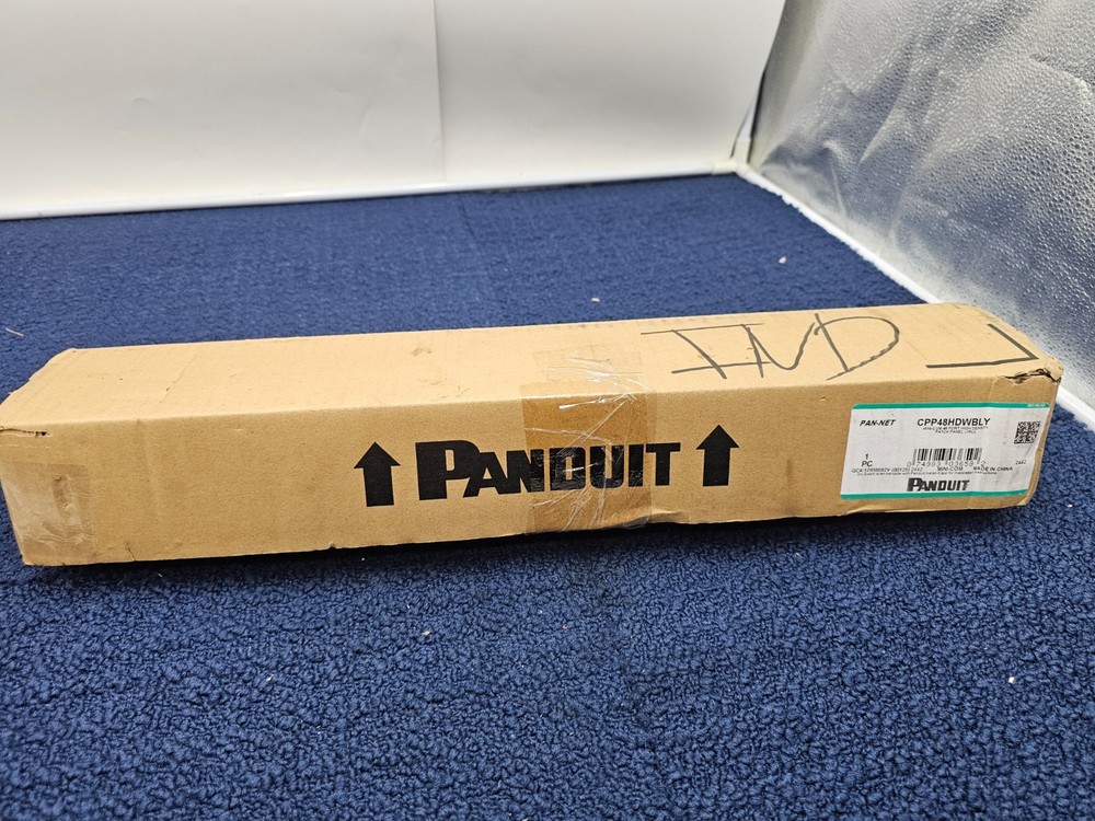 Panduit CPP48HDWBLY Mini-Com® Patch Panel 48 Port 1 RU BL