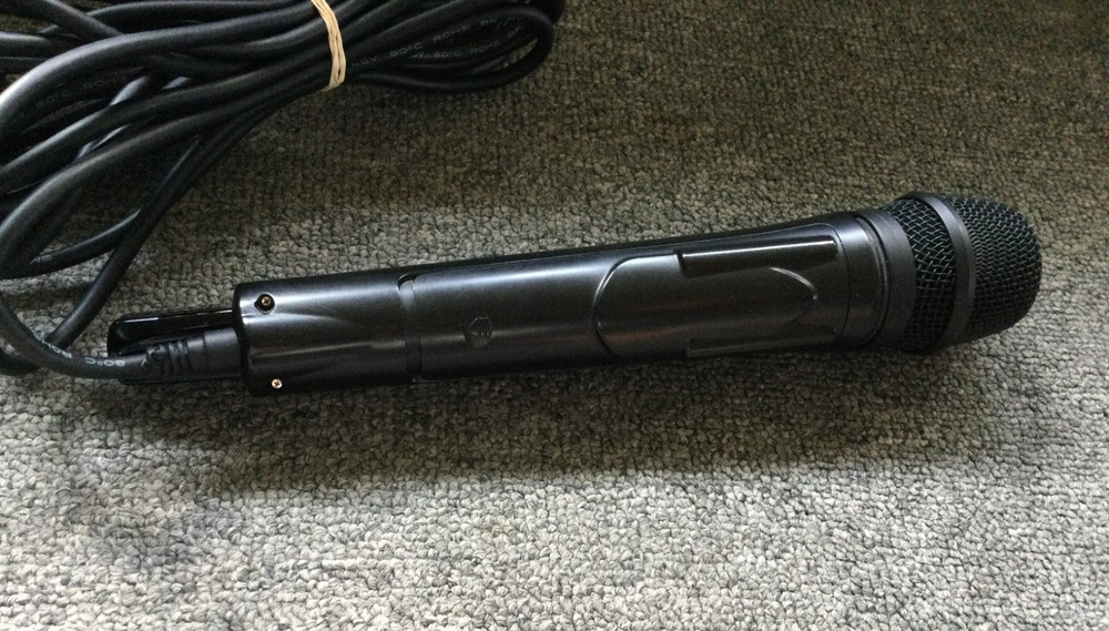 MagicSing ET9K Microphone Magic Sing Wired Karaoke Mic & Case- No AC Adapter