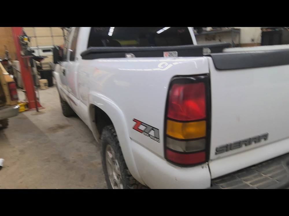 SIERRA150 2005 Glove Box 2001806