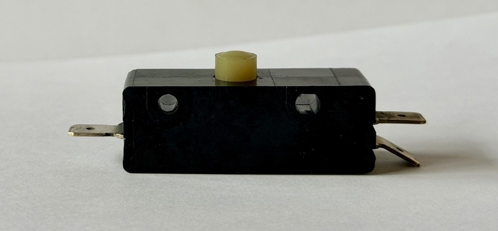 CHERRY E13 15A NORMALLY OPEN/CLOSED SNAP ACTION MICRO SWITCH 125/250 VAC