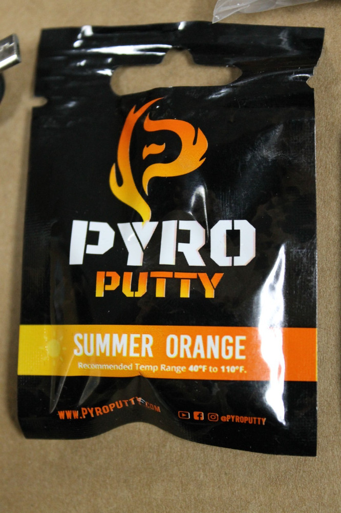 Pyro Putty Dual Arc Lighter - Putty Samples Included